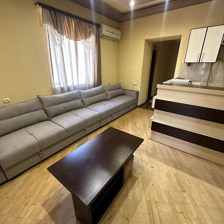 Tatev Apartments เยเรวาน ภายนอก รูปภาพ