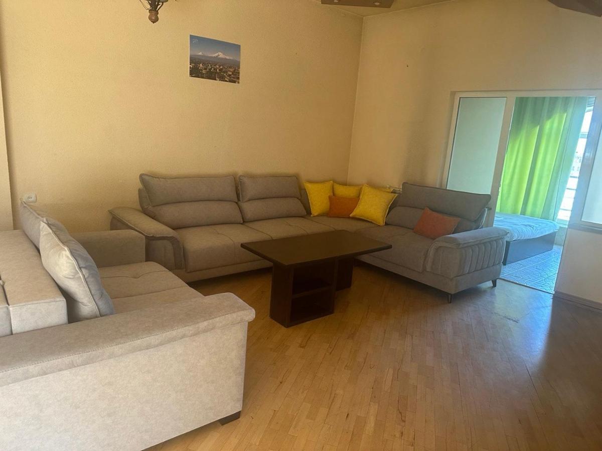 Tatev Apartments เยเรวาน ภายนอก รูปภาพ