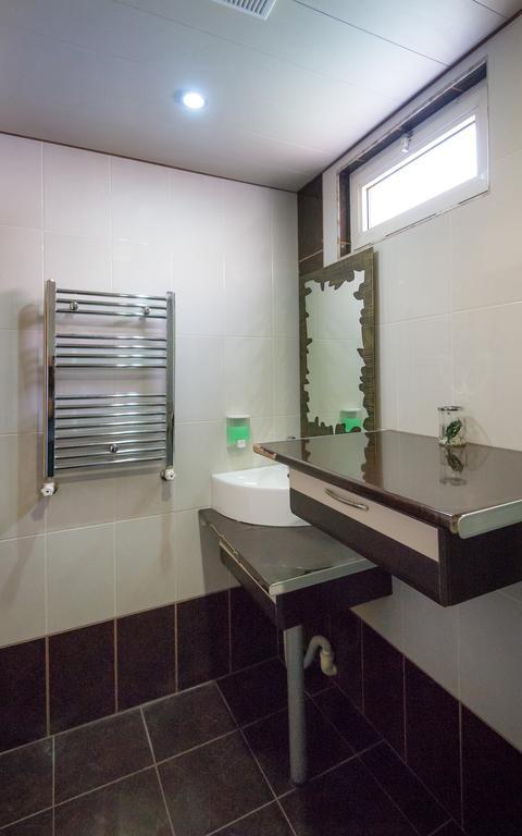 Tatev Apartments เยเรวาน ภายนอก รูปภาพ