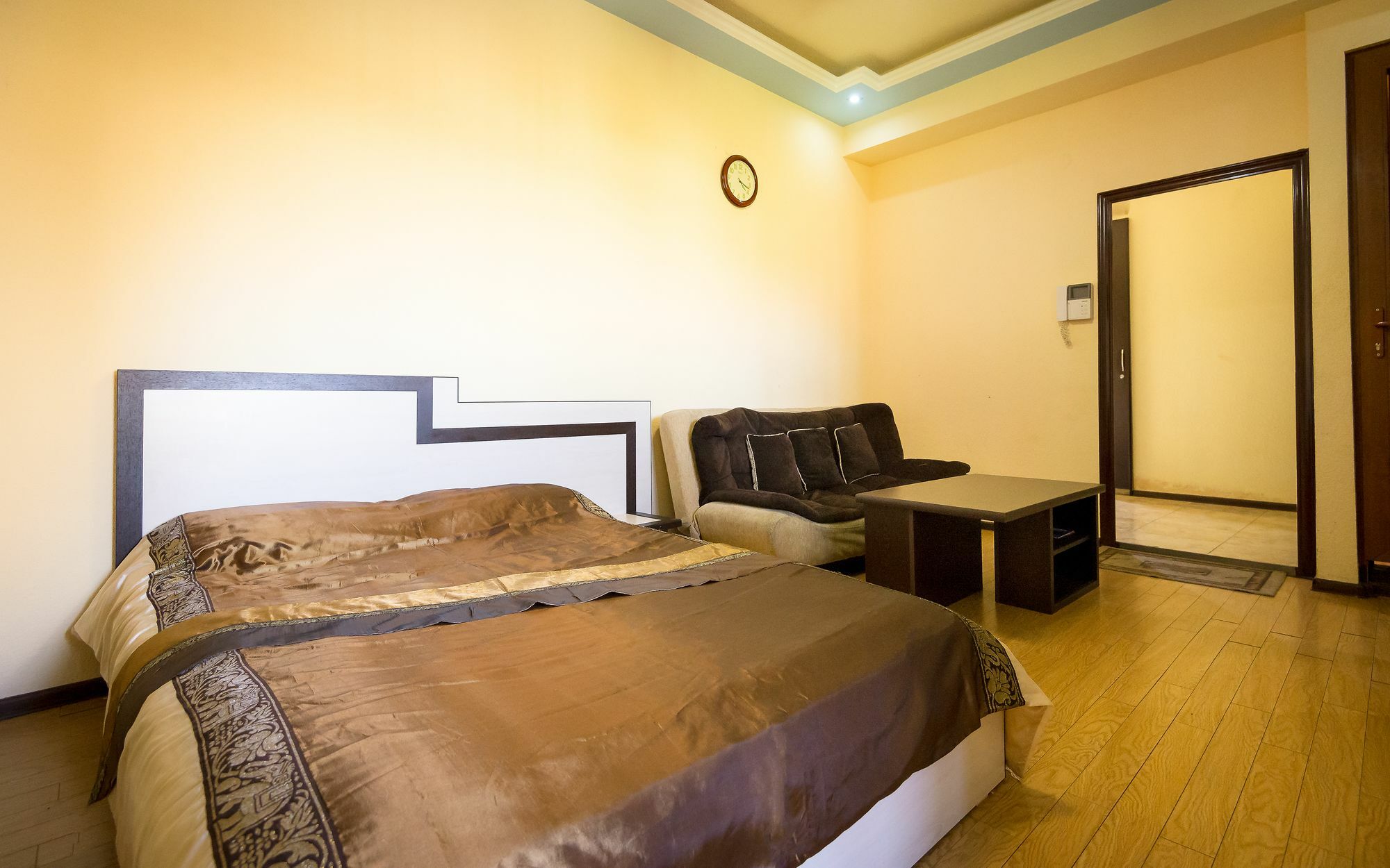 Tatev Apartments เยเรวาน ภายนอก รูปภาพ