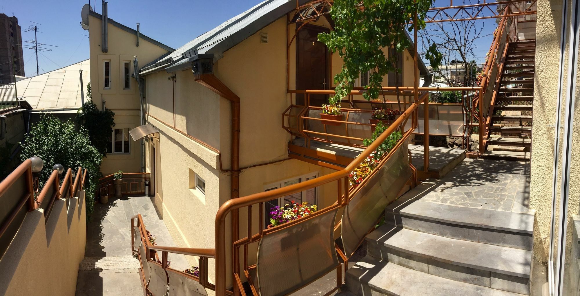 Tatev Apartments เยเรวาน ภายนอก รูปภาพ